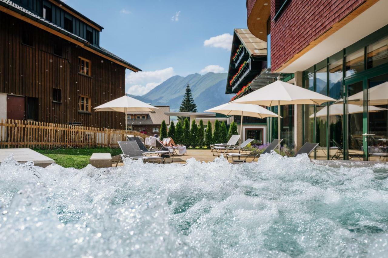 Hirschen Wohlfuehlhotel Шоппернау Экстерьер фото